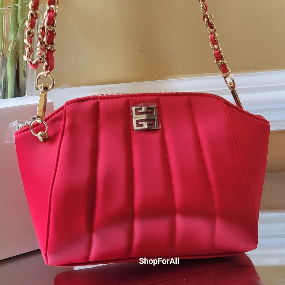 Givenchy - Picture 14 of 16